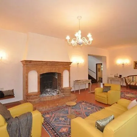 San Martino In Colle Sleeps 18 Pool Wifi