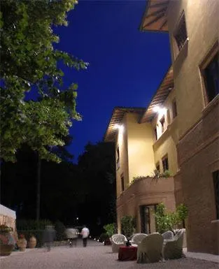 San Martino In Colle Sleeps 18 Pool Wifi