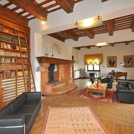 빌라 San Martino In Colle Sleeps 18 Pool Wifi