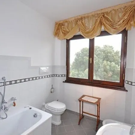 San Martino In Colle Sleeps 18 Pool Wifi *